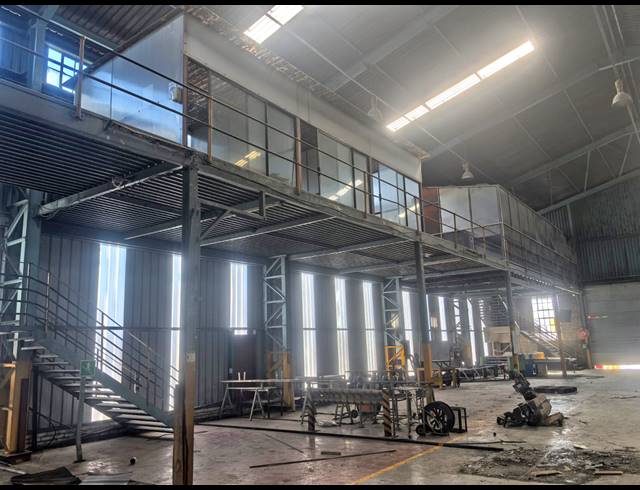 9,058M² BUILDING FOR SALE IN TUNNEY